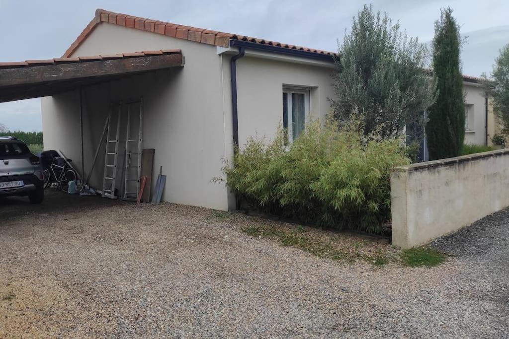 Neuville De Poitou, Maison Avec Vue Exterior photo